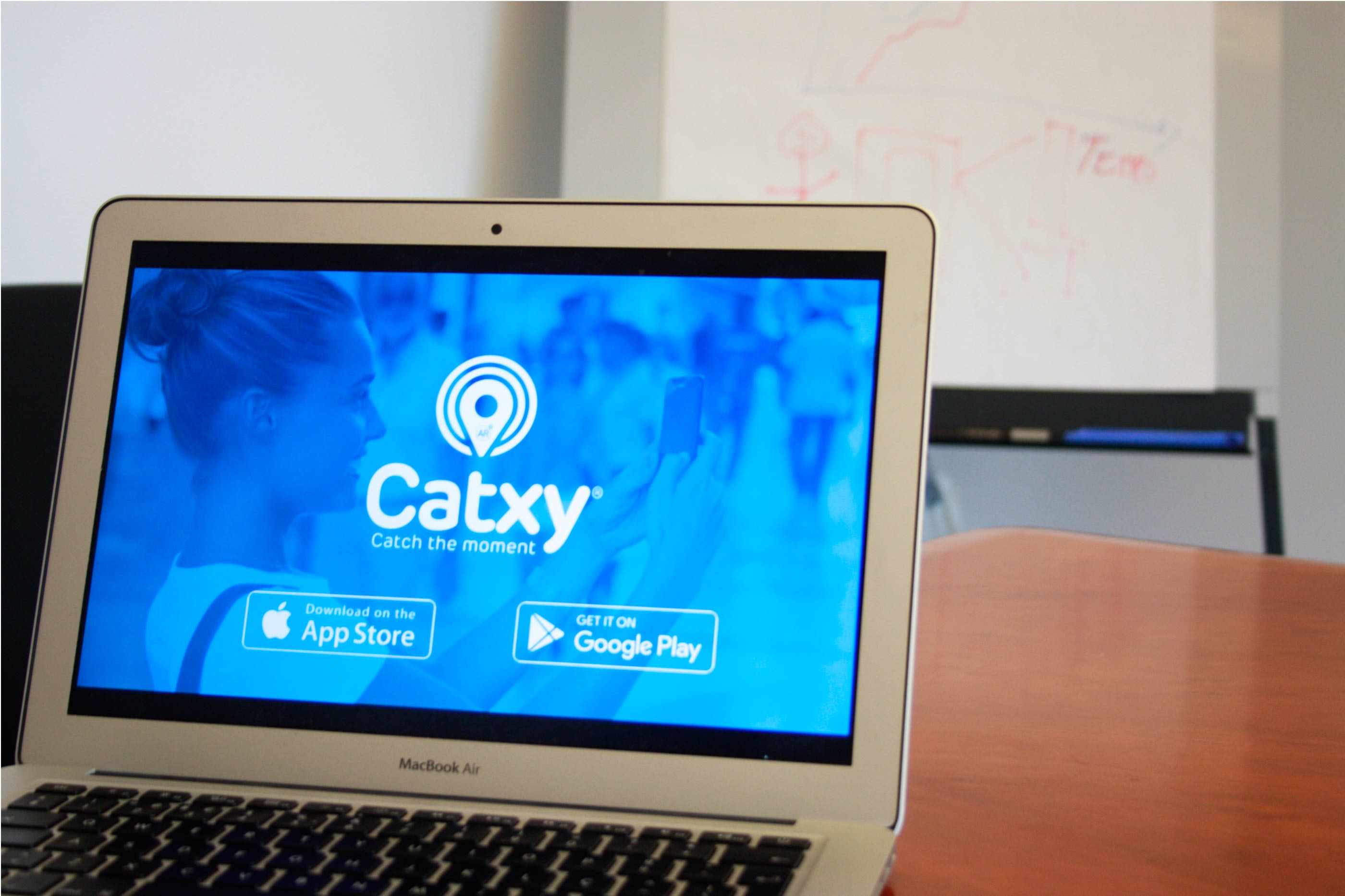 A nova rede social Catxy está disponível para Iphone e Android