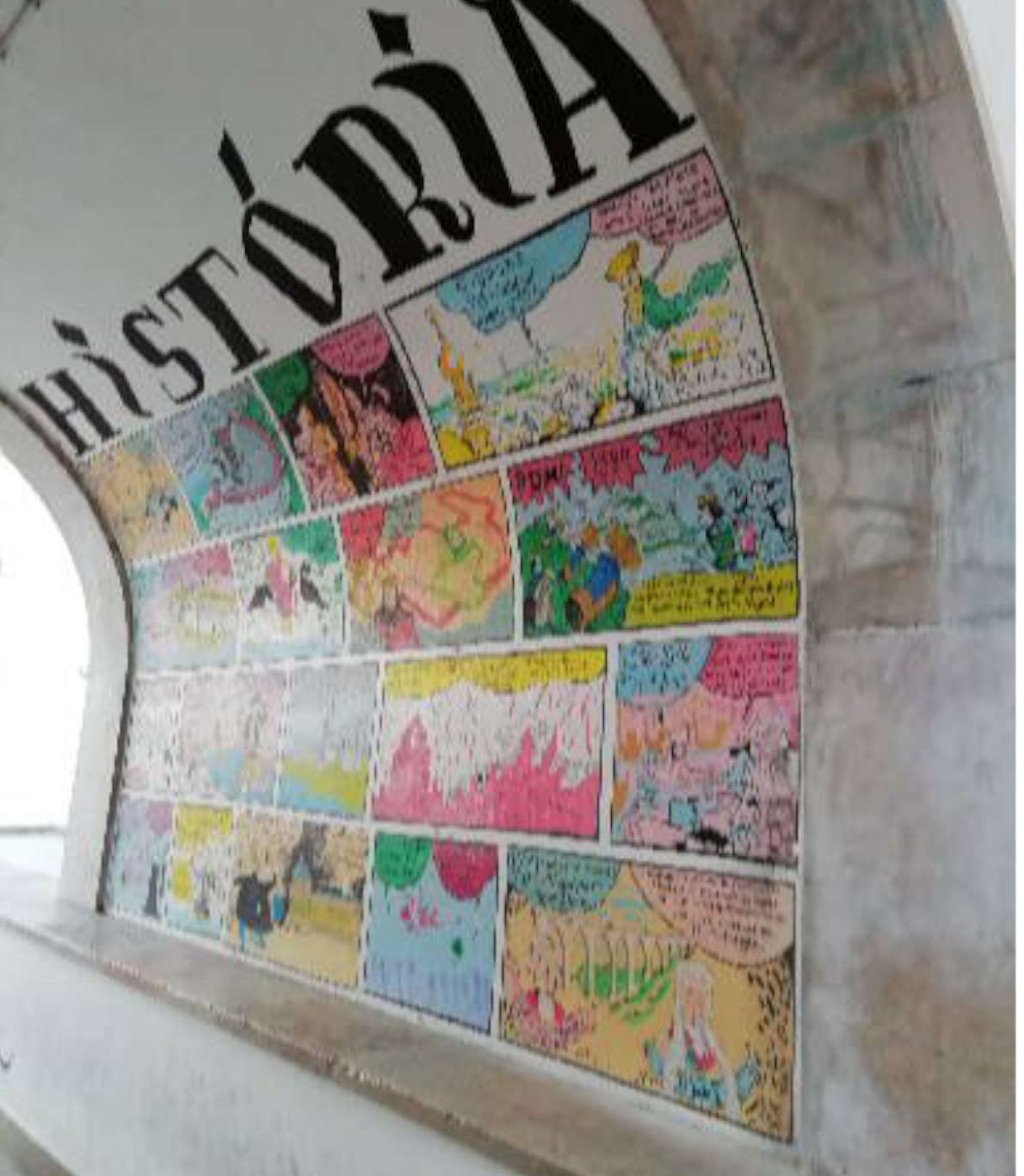 Mural com uma banda desenhada em que é explicada a história de Portugal ©Gonçalo Saraiva